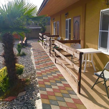 Comodita Hotel Lidzava Exterior foto